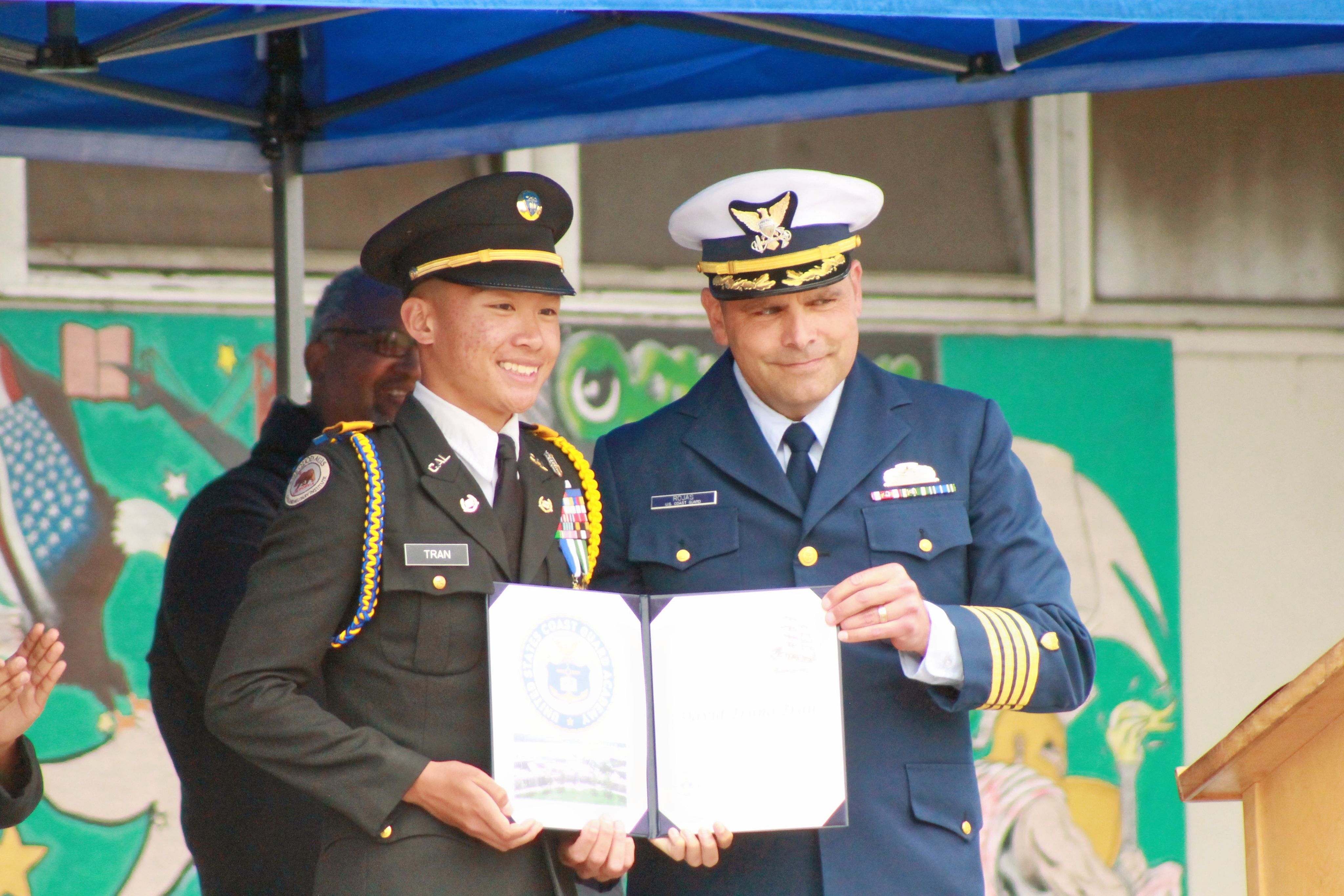 Cadet receives award.